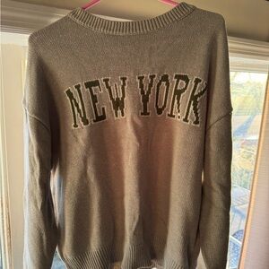 New York sweater medium